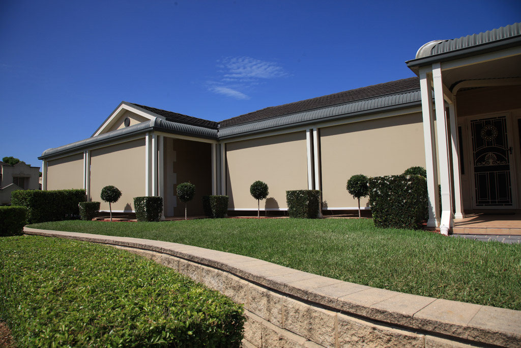 Why Outlook Mode mesh is the perfect choice for outdoor blinds and awnings